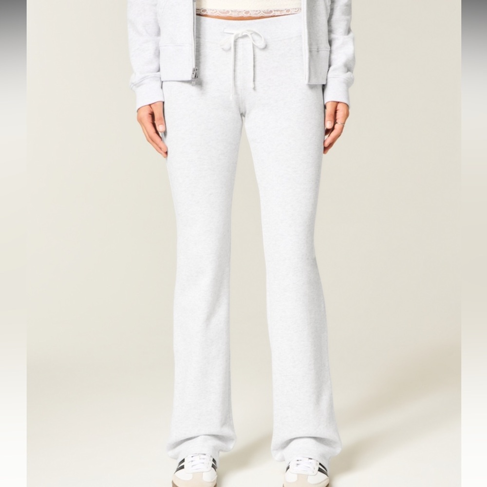 NWT Hollister Bootcut Sweatpants Light Heather Gray - Picture 3 of 9